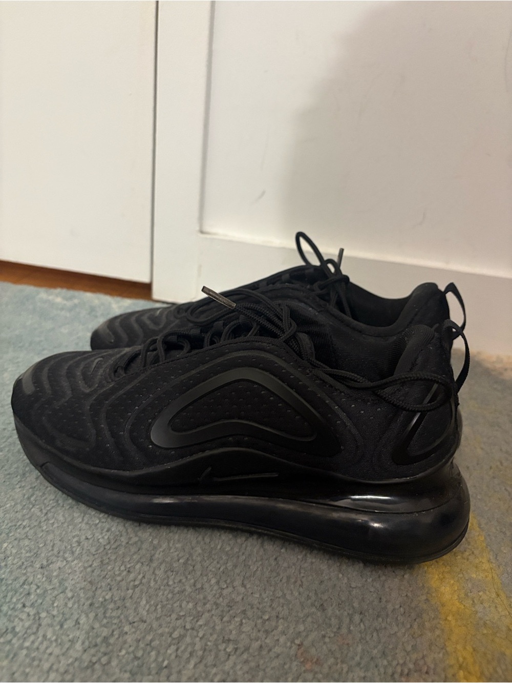 Nike Black Air Max 720 Sneakers